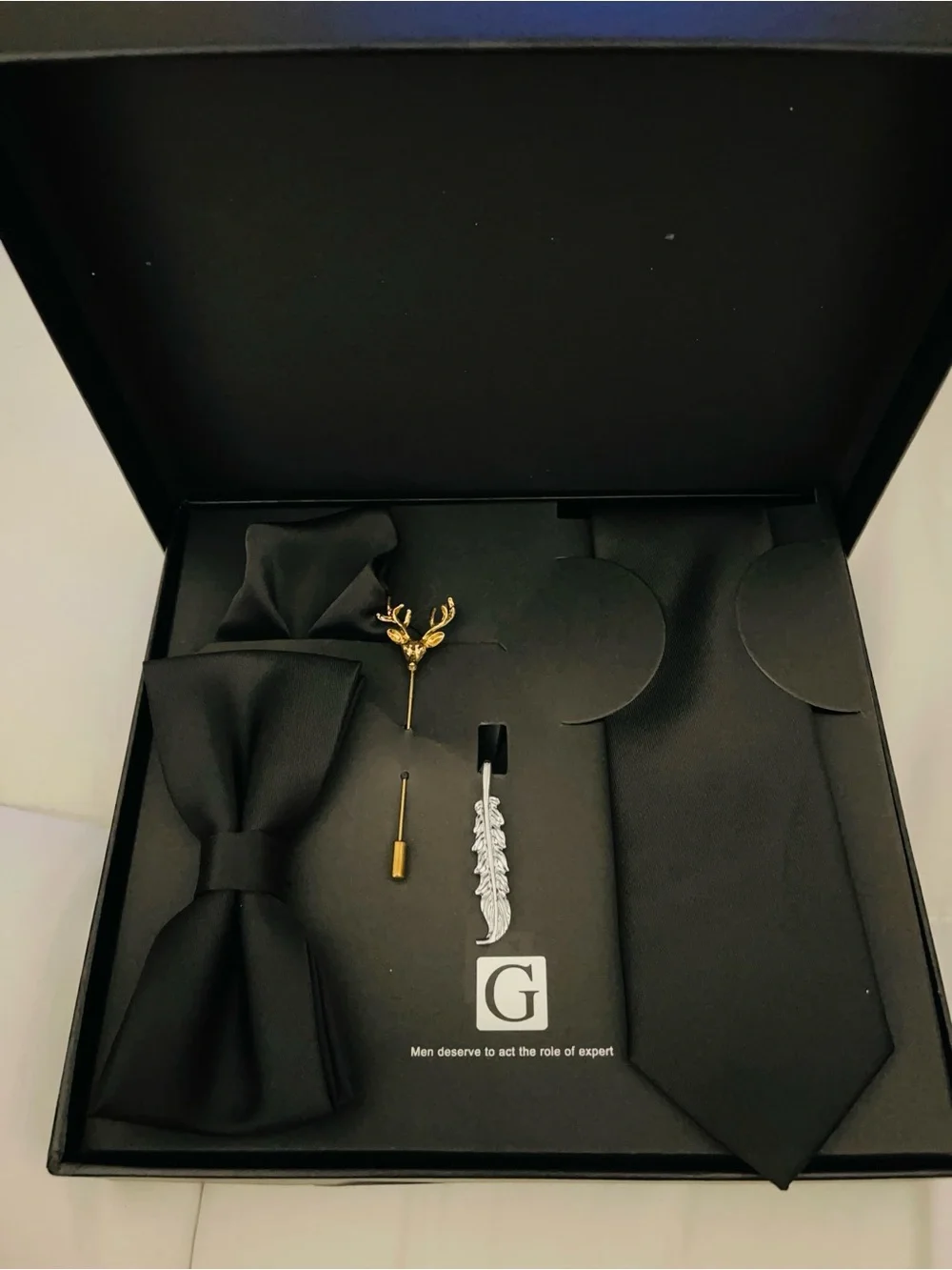 5pc Men’s Tie & Bow Gift Set